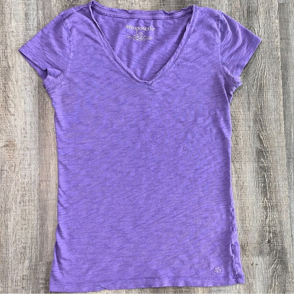 Junior’s Large Purple V-Neck Burnout Tee